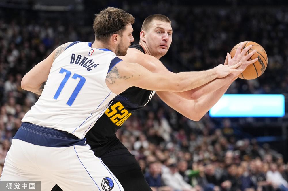 用中场球员 用中场球员