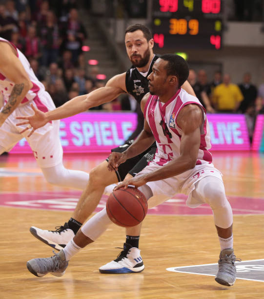 转会市场上 转会市场上